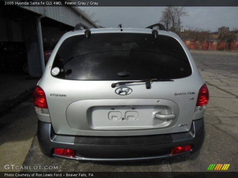 Pewter Gray / Gray 2005 Hyundai Santa Fe GLS 4WD
