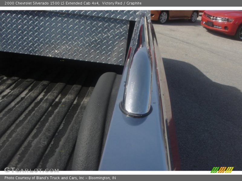 Victory Red / Graphite 2000 Chevrolet Silverado 1500 LS Extended Cab 4x4