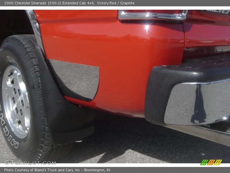 Victory Red / Graphite 2000 Chevrolet Silverado 1500 LS Extended Cab 4x4