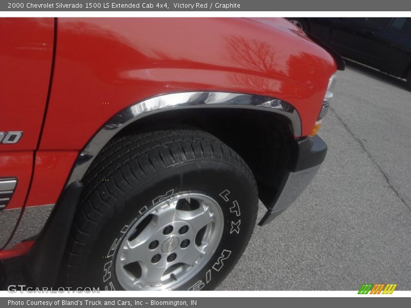 Victory Red / Graphite 2000 Chevrolet Silverado 1500 LS Extended Cab 4x4