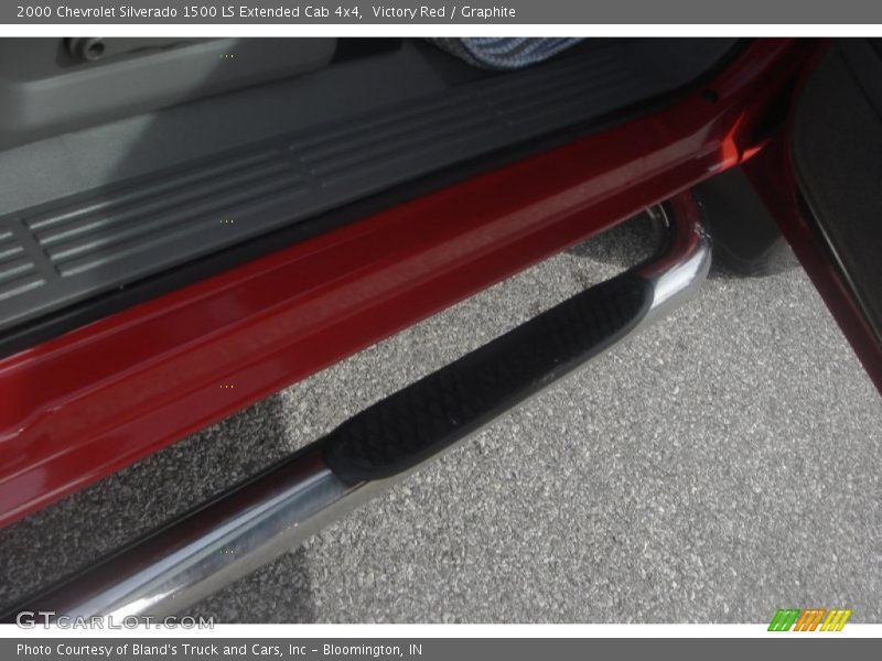 Victory Red / Graphite 2000 Chevrolet Silverado 1500 LS Extended Cab 4x4