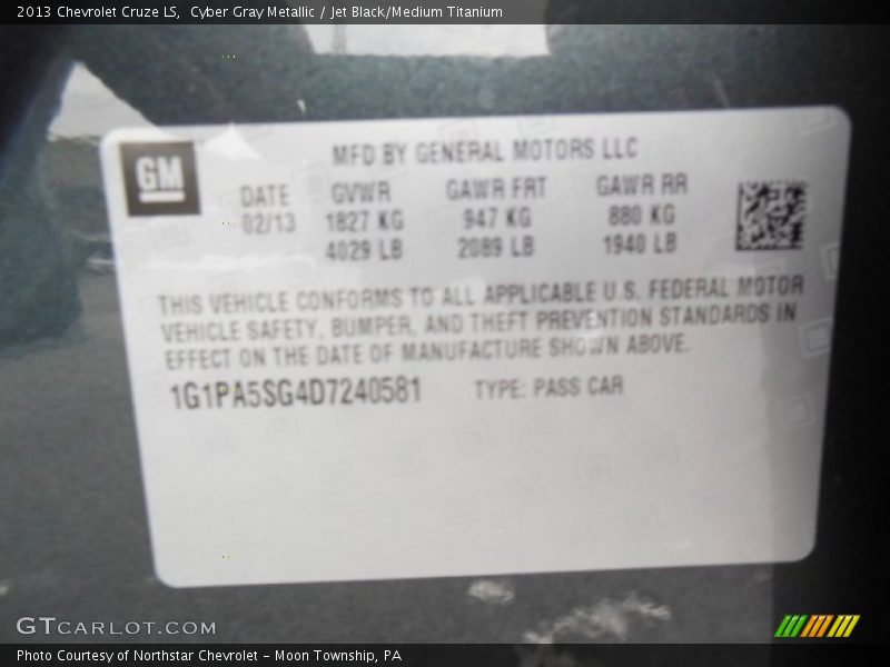 Cyber Gray Metallic / Jet Black/Medium Titanium 2013 Chevrolet Cruze LS