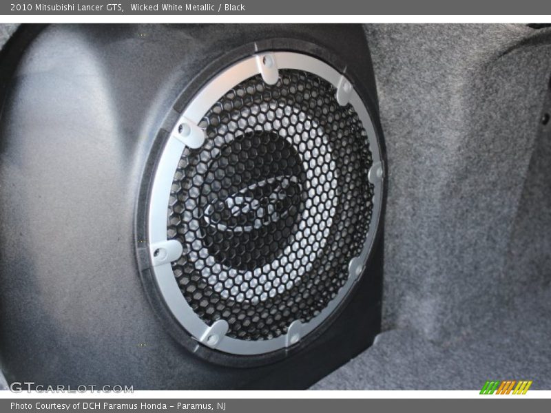 Wicked White Metallic / Black 2010 Mitsubishi Lancer GTS