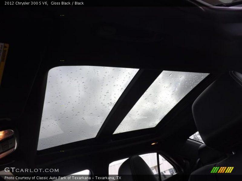 Gloss Black / Black 2012 Chrysler 300 S V6