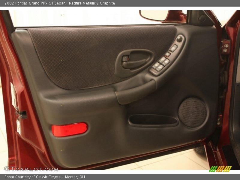 Door Panel of 2002 Grand Prix GT Sedan