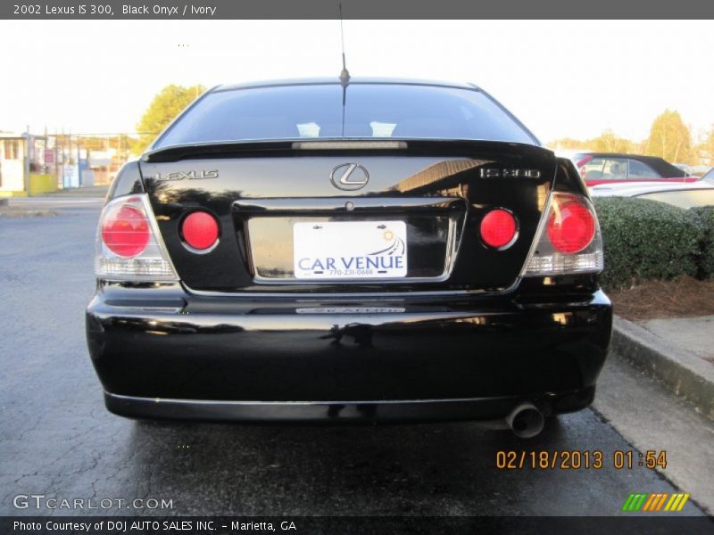 Black Onyx / Ivory 2002 Lexus IS 300