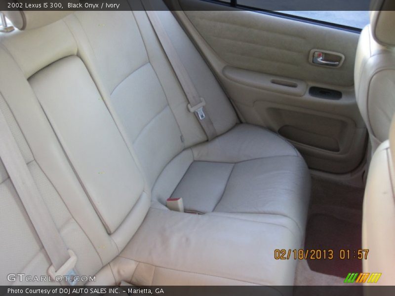 Black Onyx / Ivory 2002 Lexus IS 300