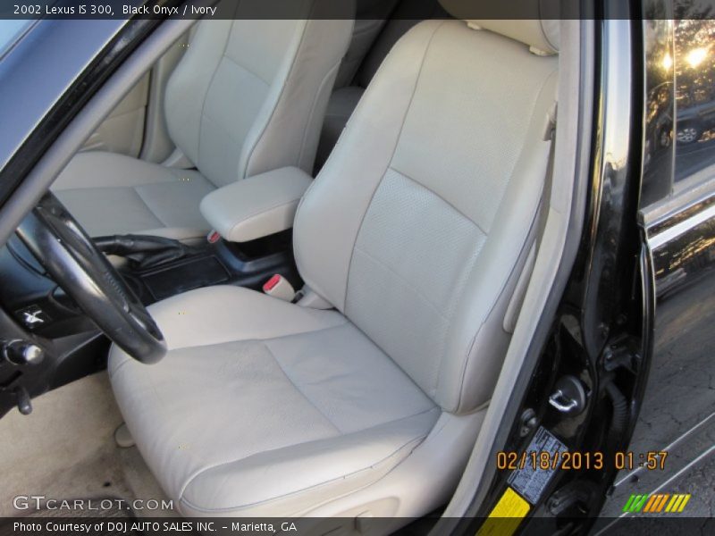 Black Onyx / Ivory 2002 Lexus IS 300