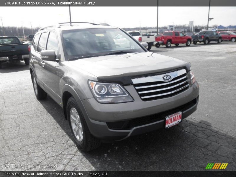 Titanium Silver / Gray 2009 Kia Borrego LX V6 4x4