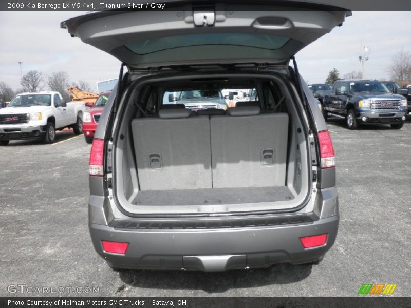 Titanium Silver / Gray 2009 Kia Borrego LX V6 4x4