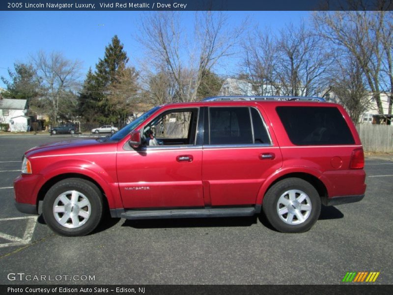  2005 Navigator Luxury Vivid Red Metallic
