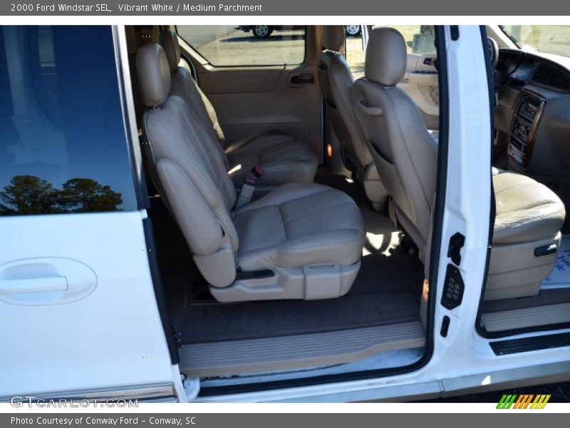 Vibrant White / Medium Parchment 2000 Ford Windstar SEL