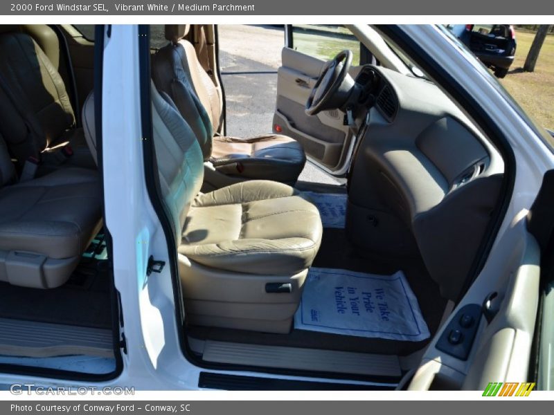 Vibrant White / Medium Parchment 2000 Ford Windstar SEL