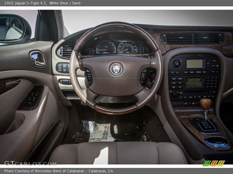 White Onyx / Sand 2003 Jaguar S-Type 4.2