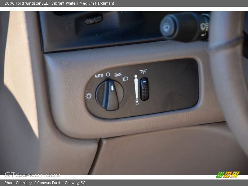 Vibrant White / Medium Parchment 2000 Ford Windstar SEL