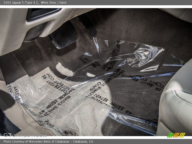 White Onyx / Sand 2003 Jaguar S-Type 4.2