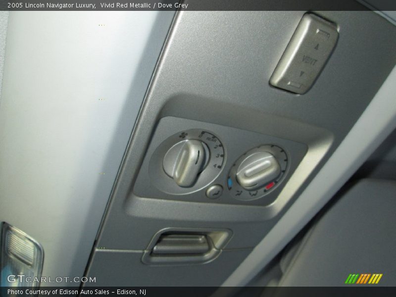 Vivid Red Metallic / Dove Grey 2005 Lincoln Navigator Luxury