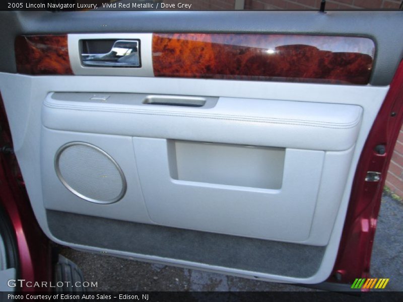 Vivid Red Metallic / Dove Grey 2005 Lincoln Navigator Luxury