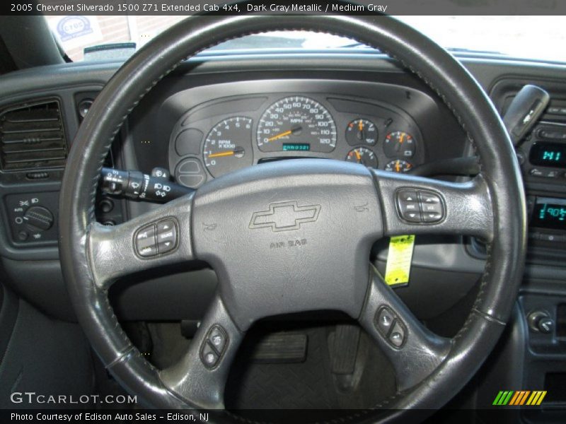  2005 Silverado 1500 Z71 Extended Cab 4x4 Steering Wheel