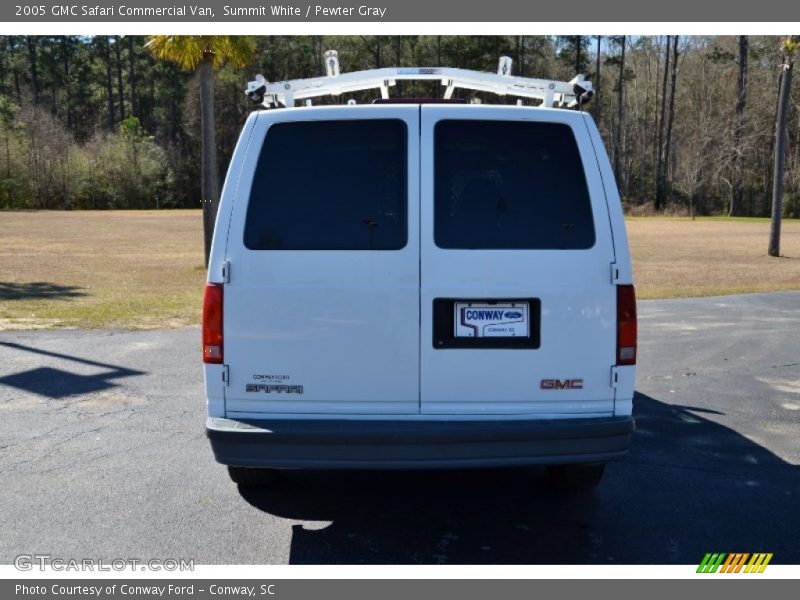 Summit White / Pewter Gray 2005 GMC Safari Commercial Van
