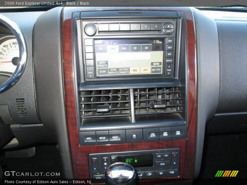 Controls of 2006 Explorer Limited 4x4