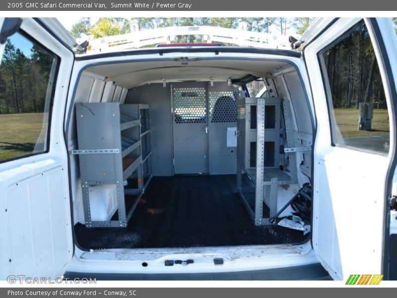  2005 Safari Commercial Van Trunk