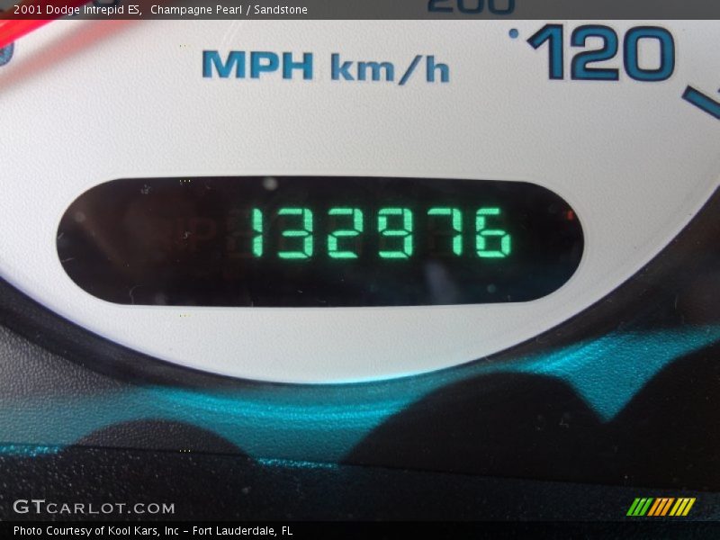 Champagne Pearl / Sandstone 2001 Dodge Intrepid ES