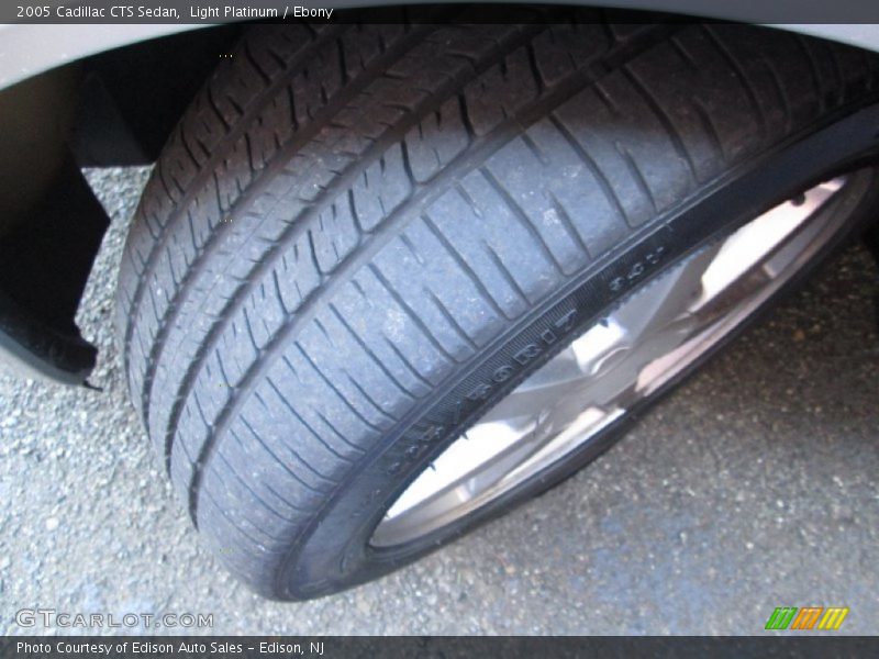 Light Platinum / Ebony 2005 Cadillac CTS Sedan