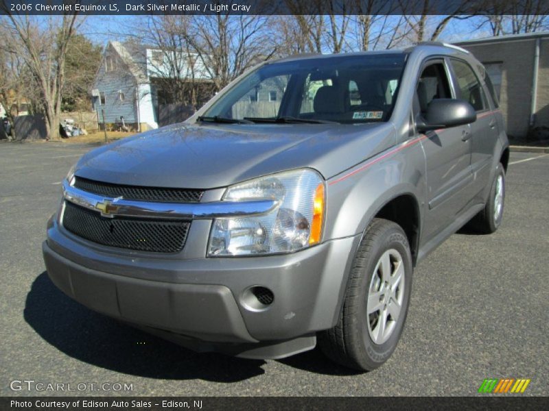 Front 3/4 View of 2006 Equinox LS