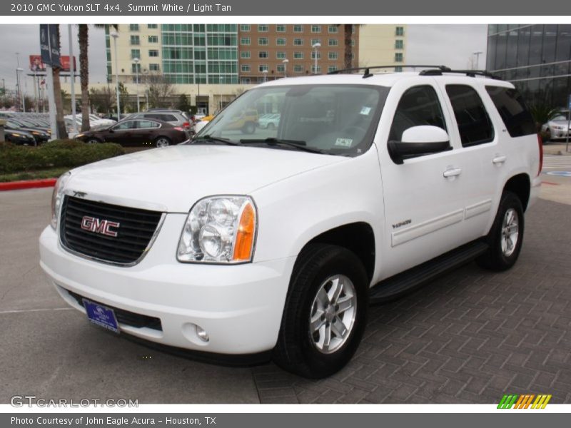 Front 3/4 View of 2010 Yukon SLT 4x4