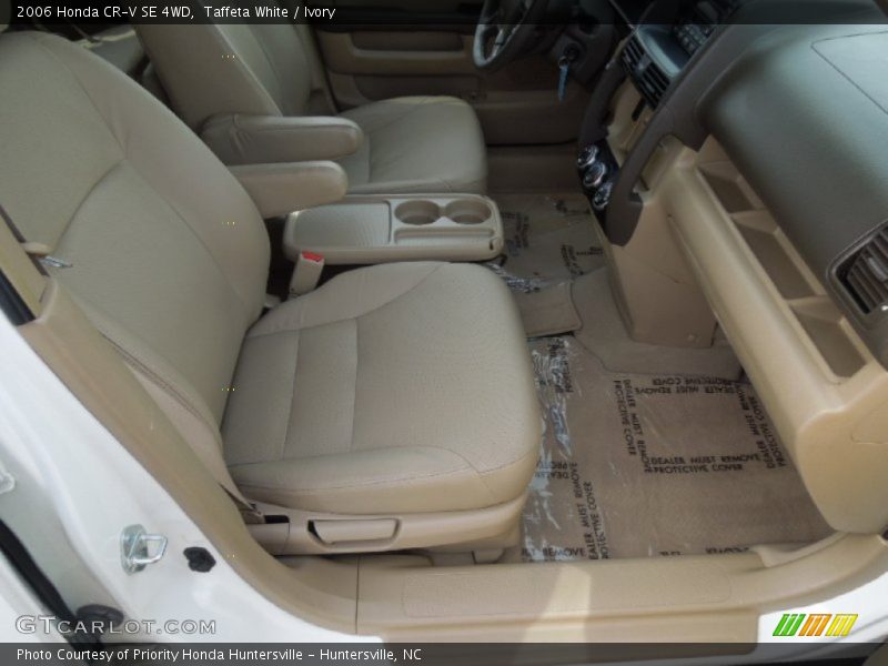 Front Seat of 2006 CR-V SE 4WD