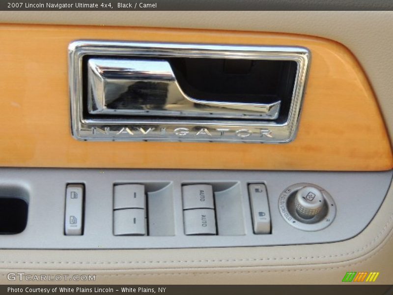 Black / Camel 2007 Lincoln Navigator Ultimate 4x4