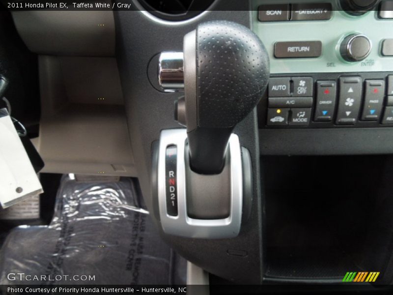  2011 Pilot EX 5 Speed Automatic Shifter
