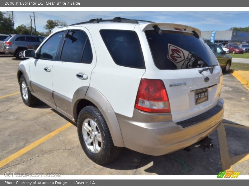 Clear White / Beige 2006 Kia Sorento EX
