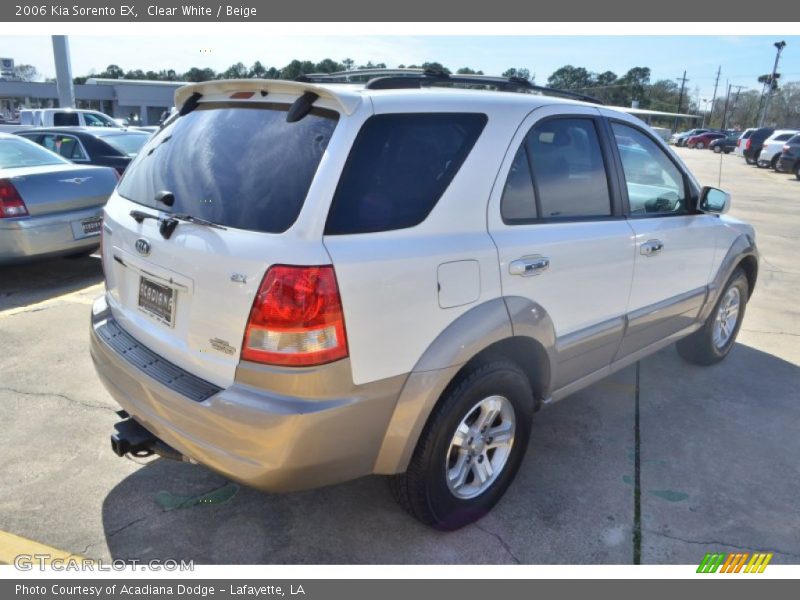 Clear White / Beige 2006 Kia Sorento EX