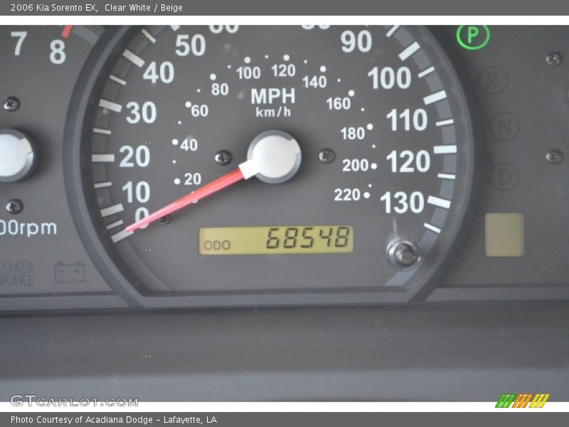 Clear White / Beige 2006 Kia Sorento EX