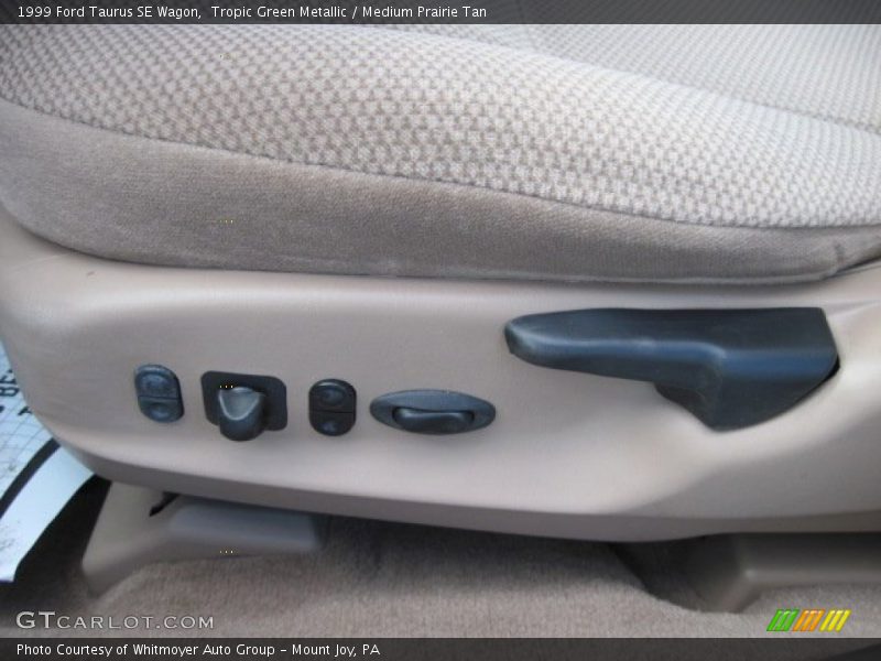 Front Seat of 1999 Taurus SE Wagon