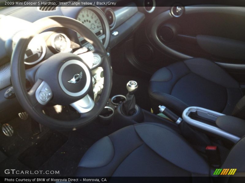 Interchange Yellow / Black/Grey 2009 Mini Cooper S Hardtop
