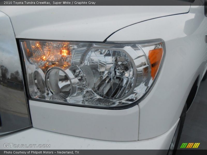 Super White / Graphite Gray 2010 Toyota Tundra CrewMax
