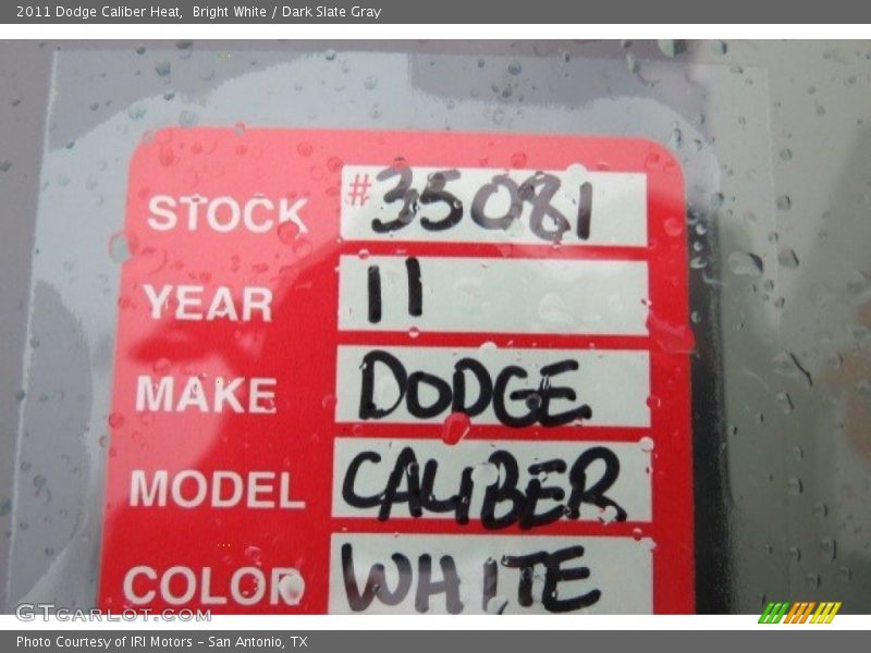 Bright White / Dark Slate Gray 2011 Dodge Caliber Heat
