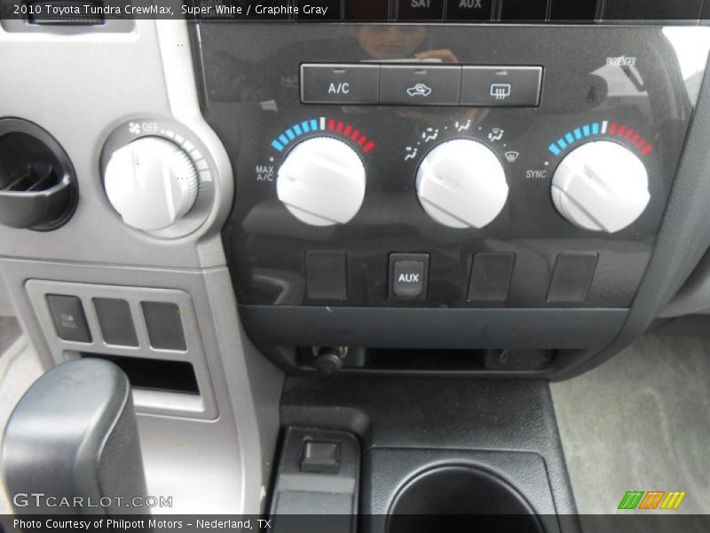 Super White / Graphite Gray 2010 Toyota Tundra CrewMax