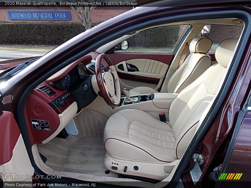  2010 Quattroporte  Sabbia/Bordeaux Interior