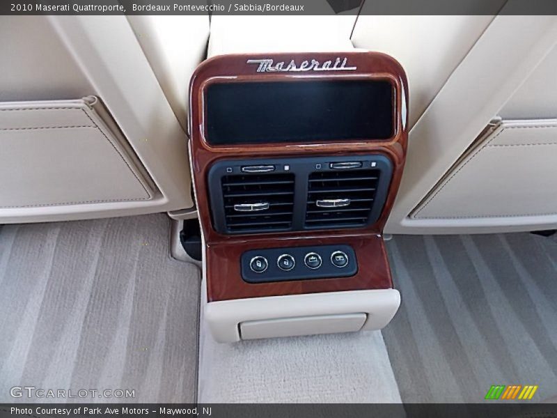 Controls of 2010 Quattroporte 