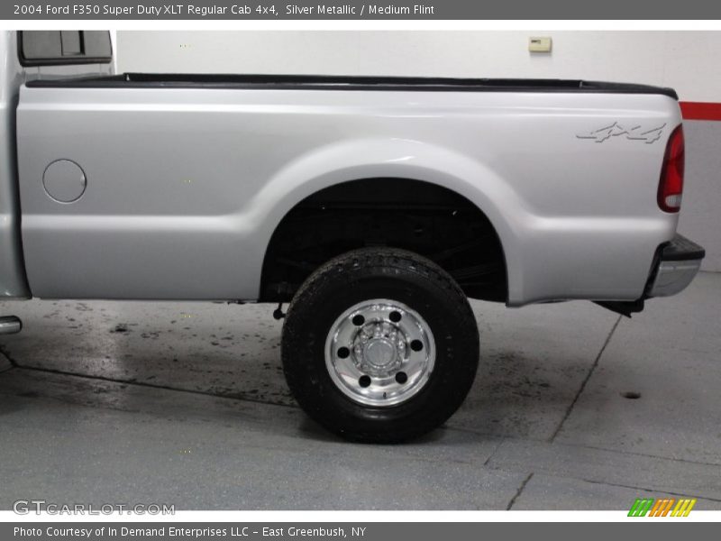 Silver Metallic / Medium Flint 2004 Ford F350 Super Duty XLT Regular Cab 4x4