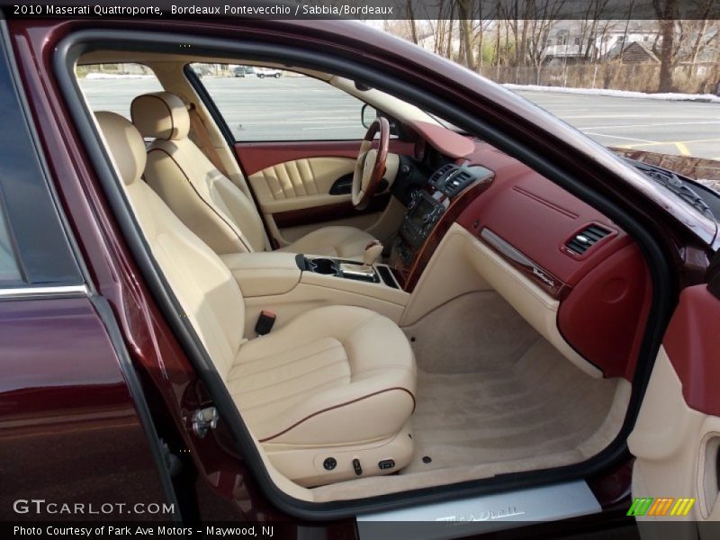 Front Seat of 2010 Quattroporte 