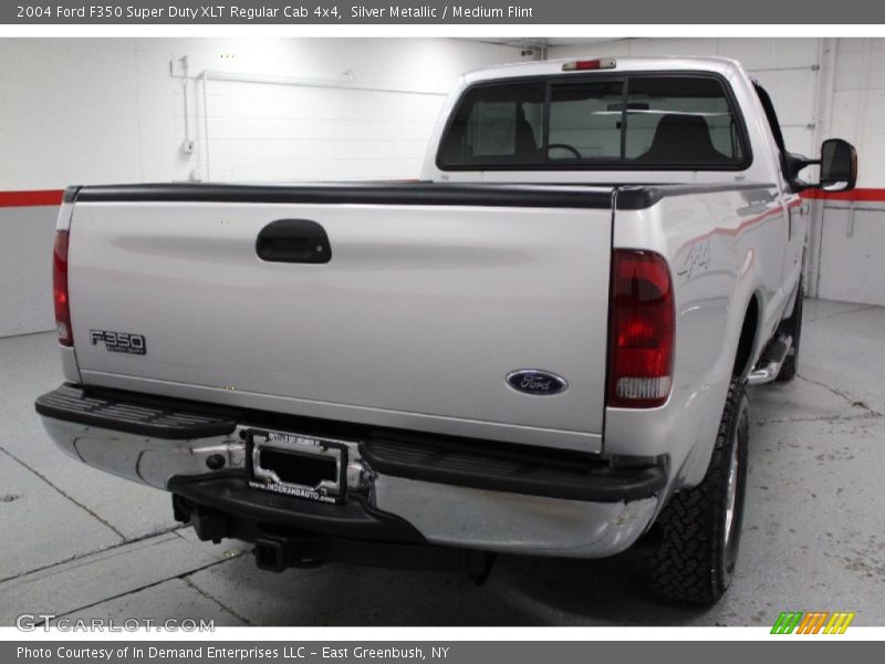 Silver Metallic / Medium Flint 2004 Ford F350 Super Duty XLT Regular Cab 4x4
