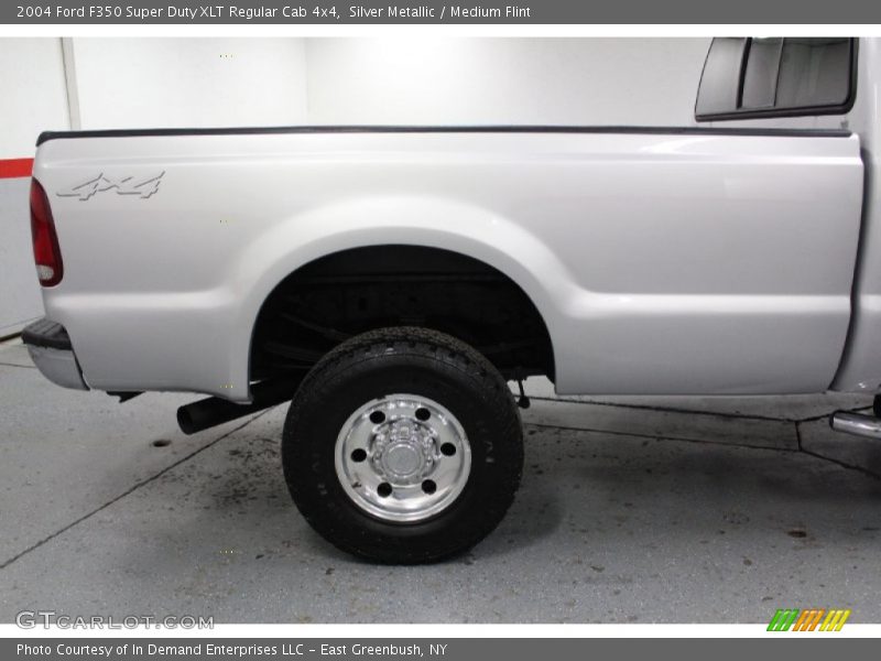 Silver Metallic / Medium Flint 2004 Ford F350 Super Duty XLT Regular Cab 4x4