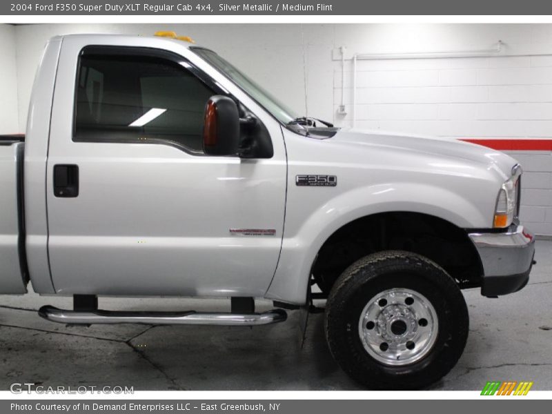 Silver Metallic / Medium Flint 2004 Ford F350 Super Duty XLT Regular Cab 4x4