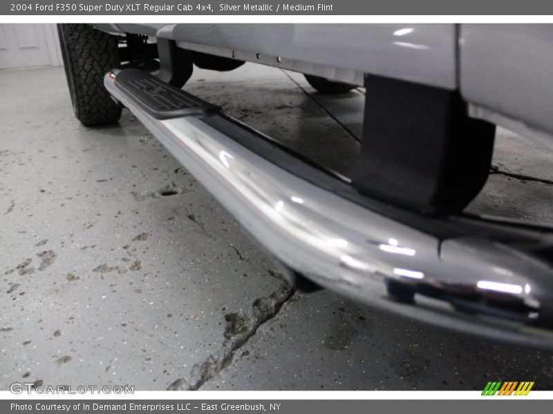 Silver Metallic / Medium Flint 2004 Ford F350 Super Duty XLT Regular Cab 4x4