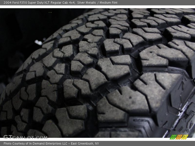 Silver Metallic / Medium Flint 2004 Ford F350 Super Duty XLT Regular Cab 4x4
